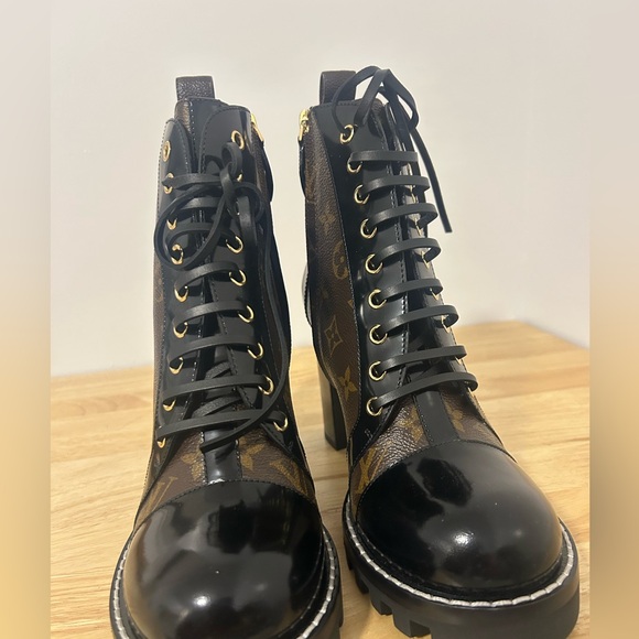 Louis Vuitton Monogram Star Trail Boots - Picture 4 of 5